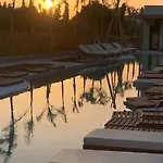شقة Khroma Luxury 4 Front