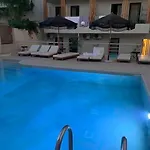 شقة Khroma Luxury 4 Front