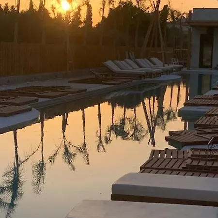 Apartament Khroma Luxury 4 Front