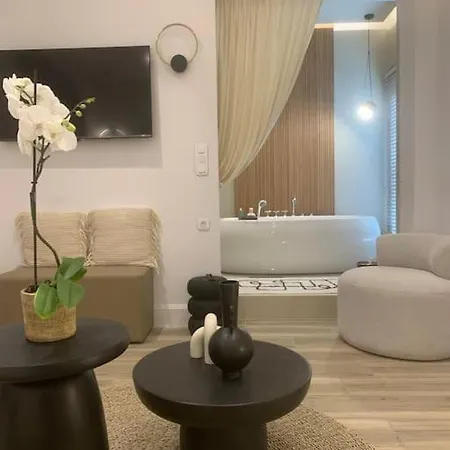 Khroma Luxury 4 Front *