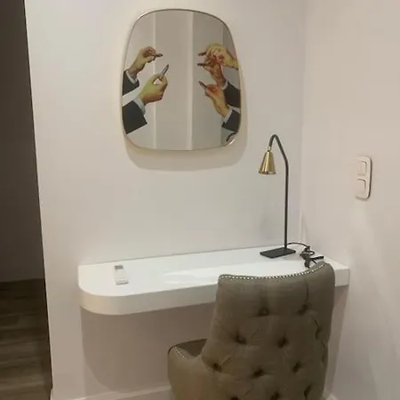 Khroma Luxury 4 Front Apartament