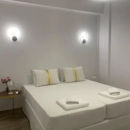 Khroma Luxury 4 Front *