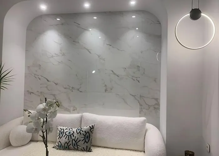 Khroma Luxury 4 Front Apartament *